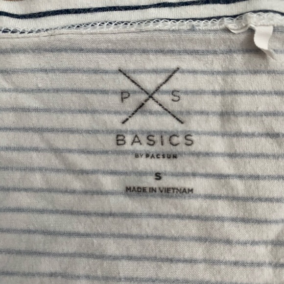 Pacsun off the shoulder shirt - Picture 3 of 3